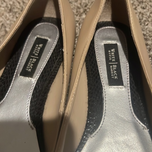 White House Black Market Beige and Black Women's Flats - Picture 3 of 5